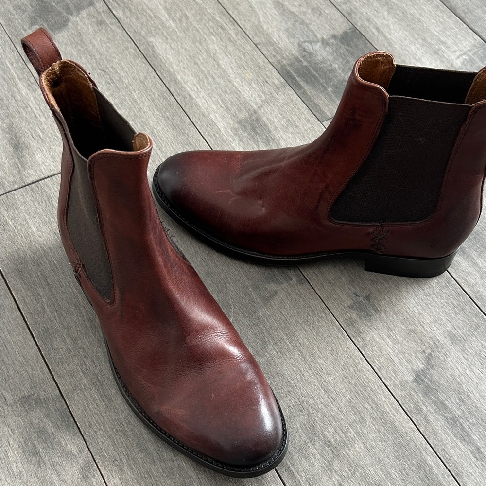 Melissa Chelsea Boots - Frye